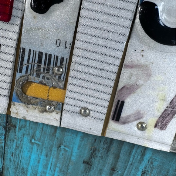 Handmade "Toes in The Sand" Recycled License Plate Wall Art Decor - Picture 8 of 12